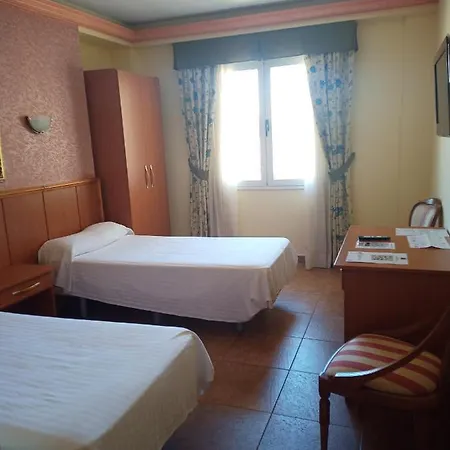 Hotel Real De Castilla 3*