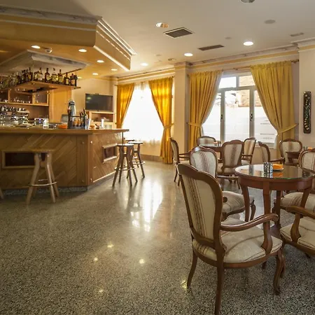 Hotel Real De Castilla 3*