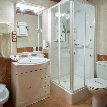 Hotel Real De Castilla 3*