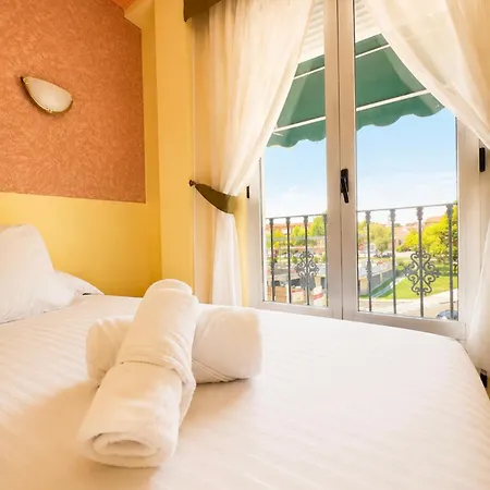 Real De Castilla Hotel 3*