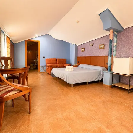 Hotel Real De Castilla 3*