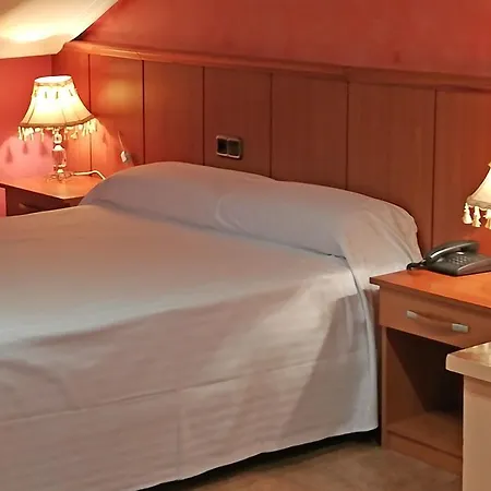 Real De Castilla Hotel 3*