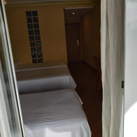 Real De Castilla Hotel 3*