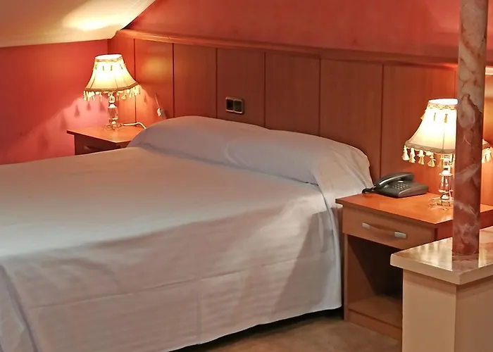 Real De Castilla Hotel 3*