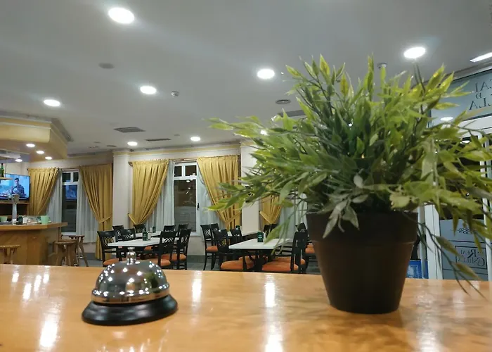 Hotel Real De Castilla 3*